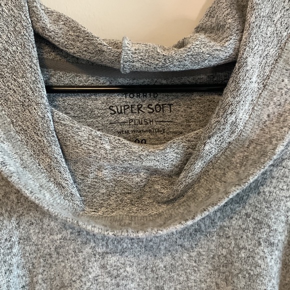 Sweater - Picture 2 of 5